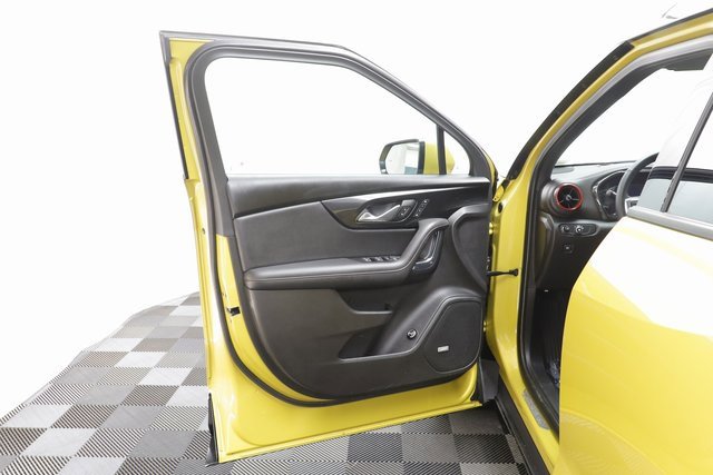Certified 2024 Chevrolet Blazer RS w/ Driver Confidence II Package image 5