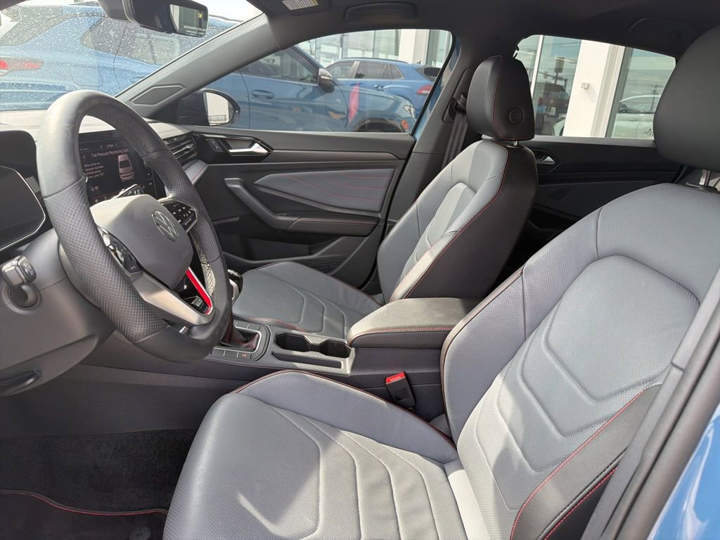 Used 2025 Volkswagen Jetta GLI Autobahn image 8