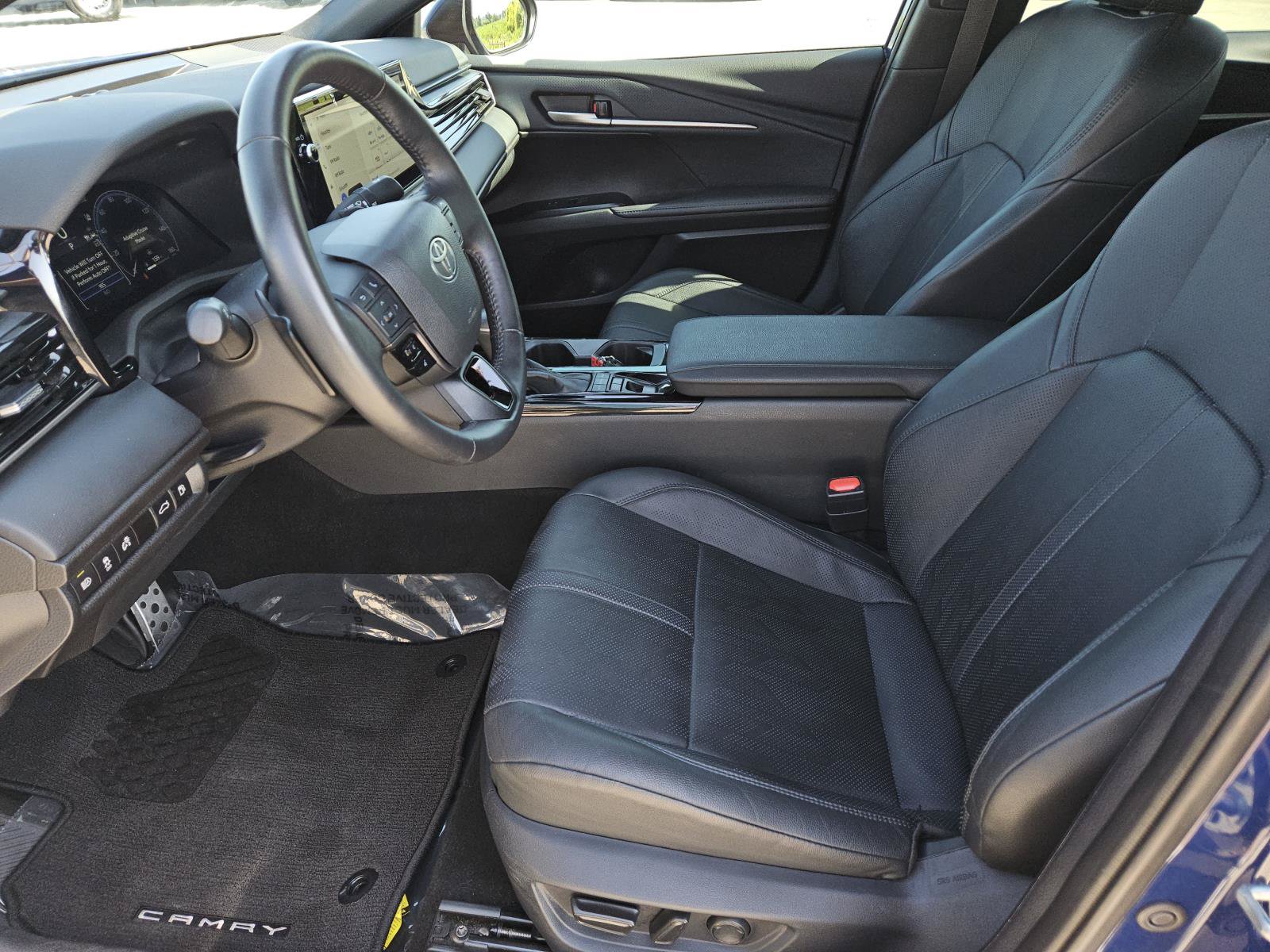 Used 2025 Toyota Camry XSE FWD image 23