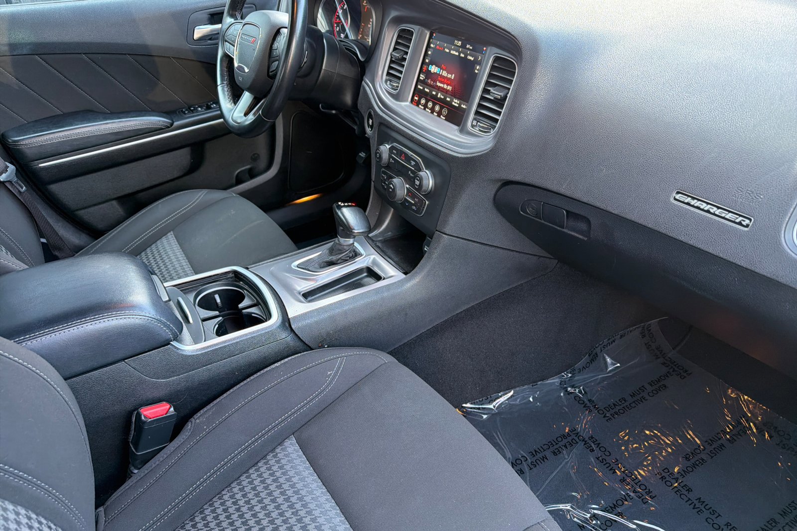 Used 2023 Dodge Charger SXT image 14