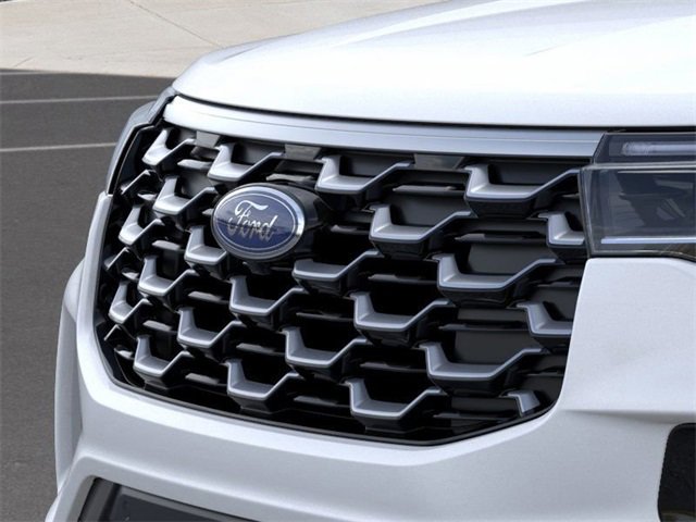 New 2026 Ford Explorer Platinum w/ LUX Leather Package image 17