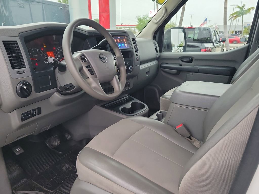 Used 2020 Nissan NV 2500 SV image 10