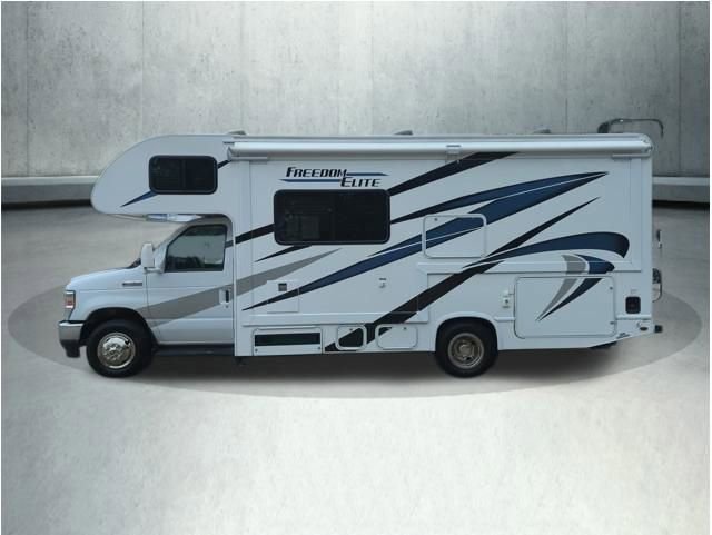 Used 2023 Ford E-450 and Econoline 450 Super Duty w/ Motorhome Prep Package image 3