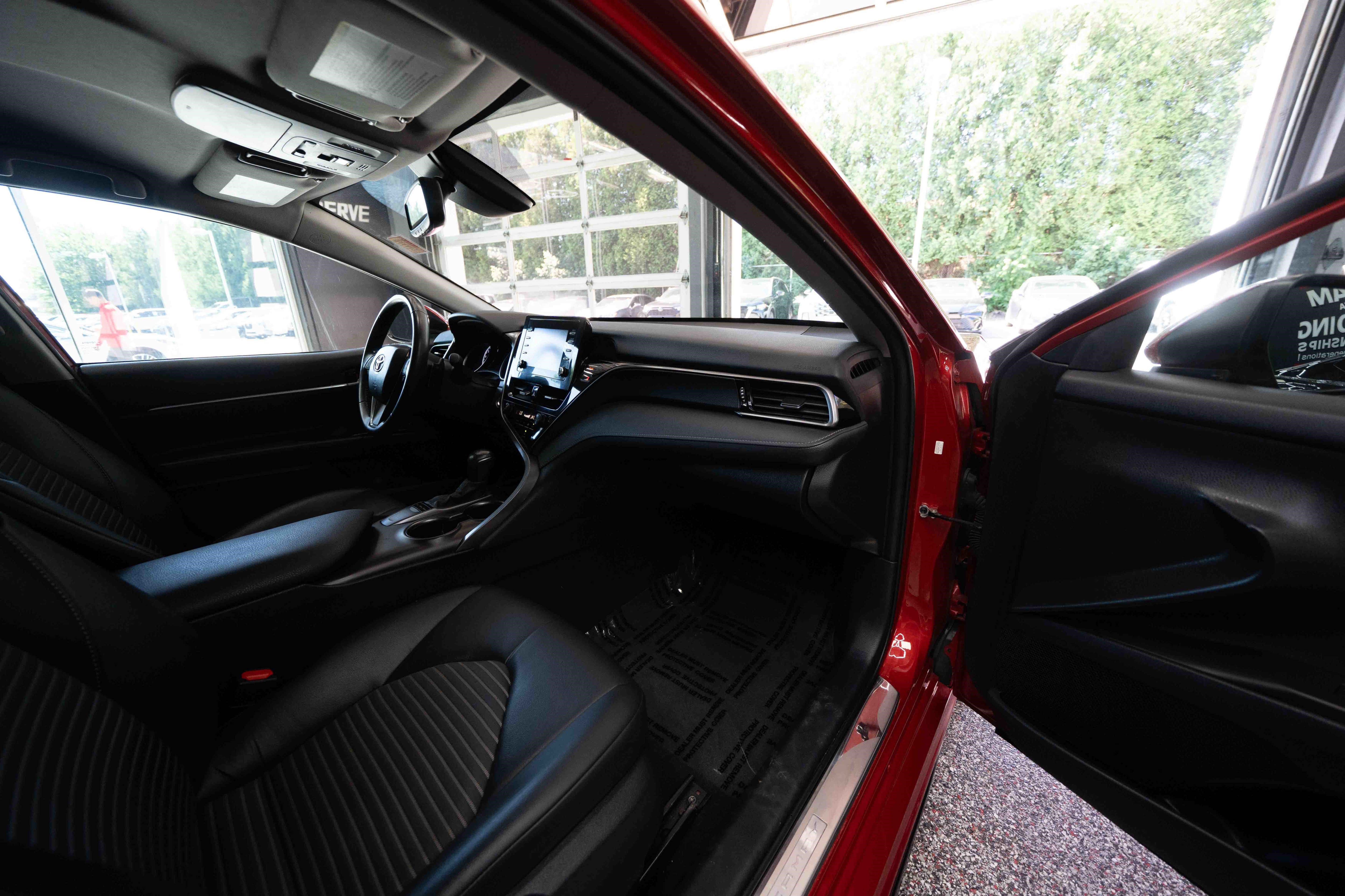 Used 2024 Toyota Camry SE w/ Convenience Package FWD image 25
