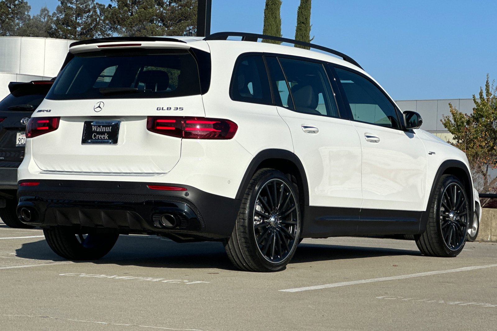 New 2026 Mercedes-Benz GLB 35 AMG 4MATIC image 8