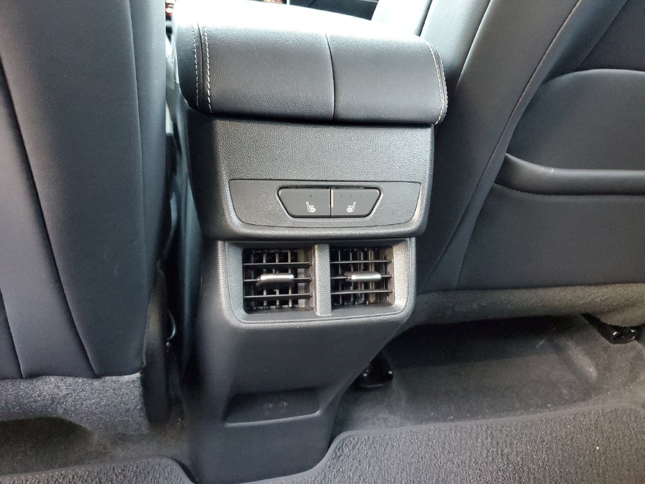Used 2027 GMC Terrain Denali AWD/4WD image 15