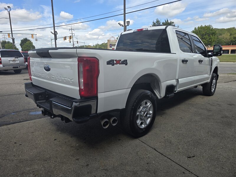 Used 2026 Ford F250 XLT AWD/4WD image 4