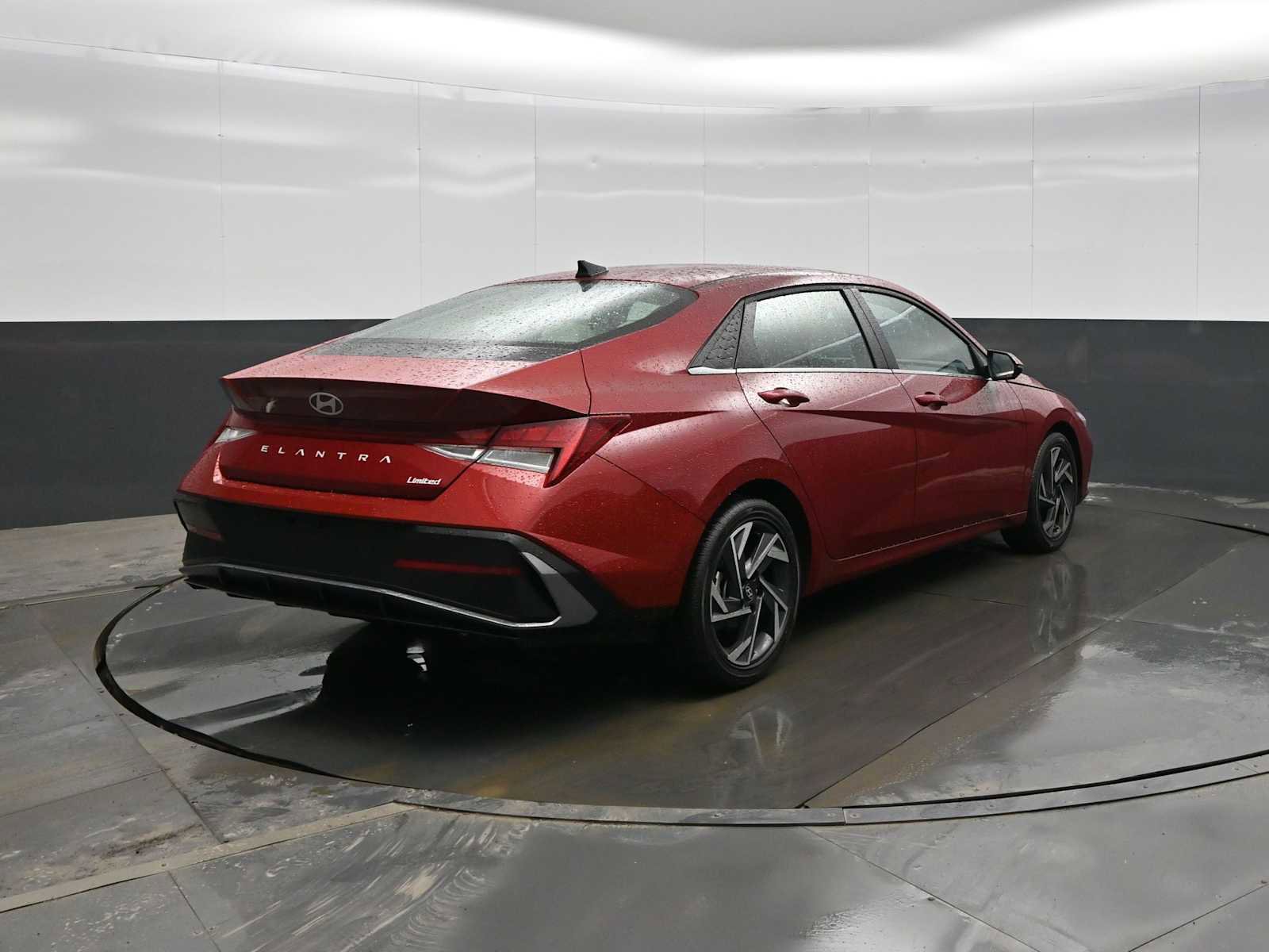 Certified 2025 Hyundai Elantra Limited image 7