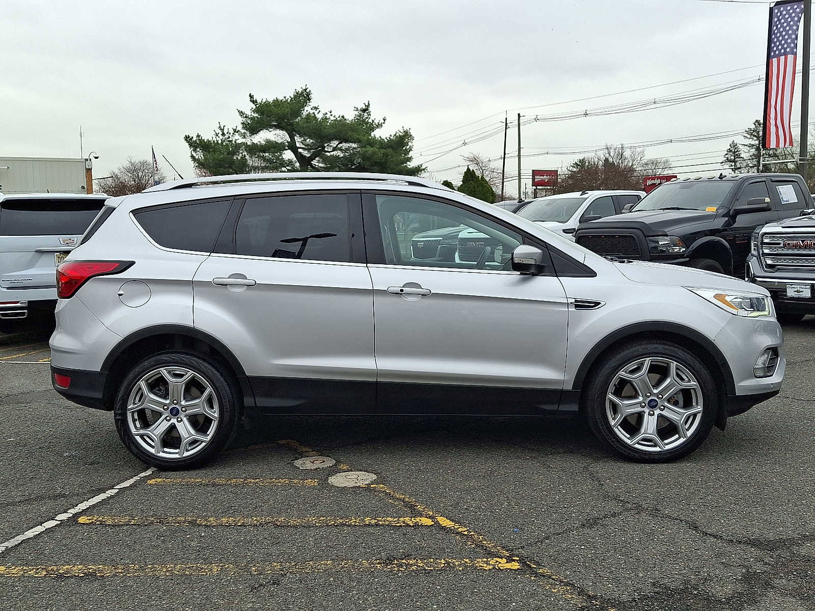 Used 2019 Ford Escape Titanium image 8