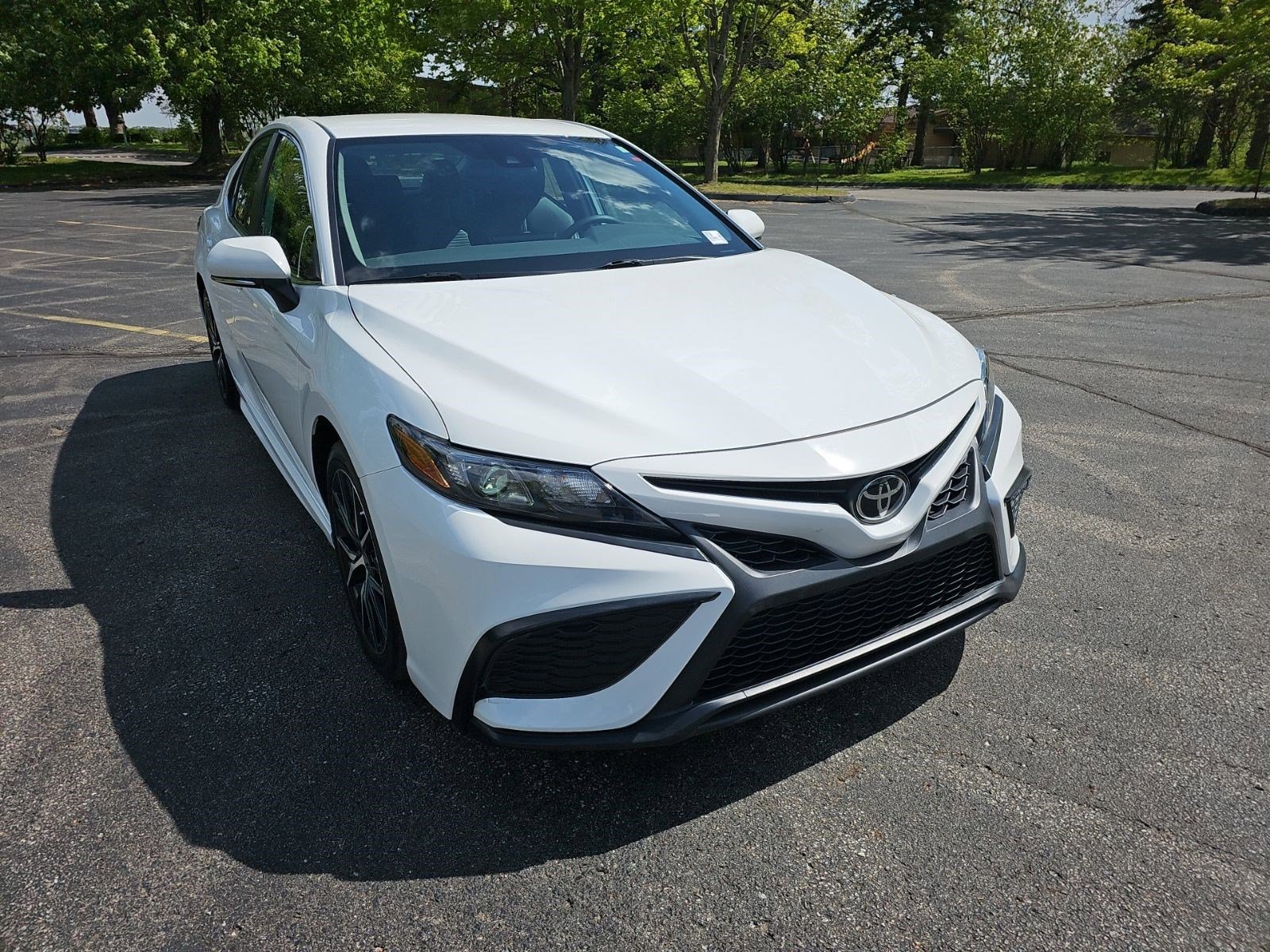 Used 2024 Toyota Camry SE FWD image 8