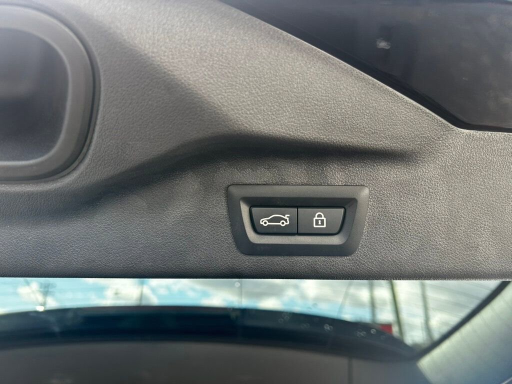 Used 2023 BMW X7 xDrive40i w/ M Sport Package image 19