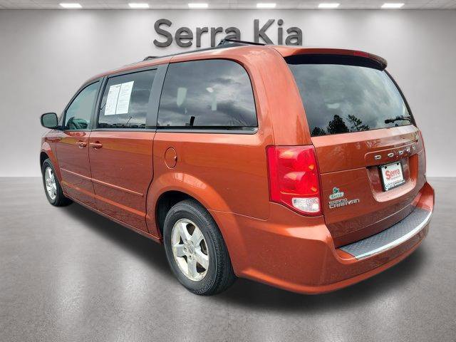 Used 2012 Dodge Grand Caravan SXT FWD image 3