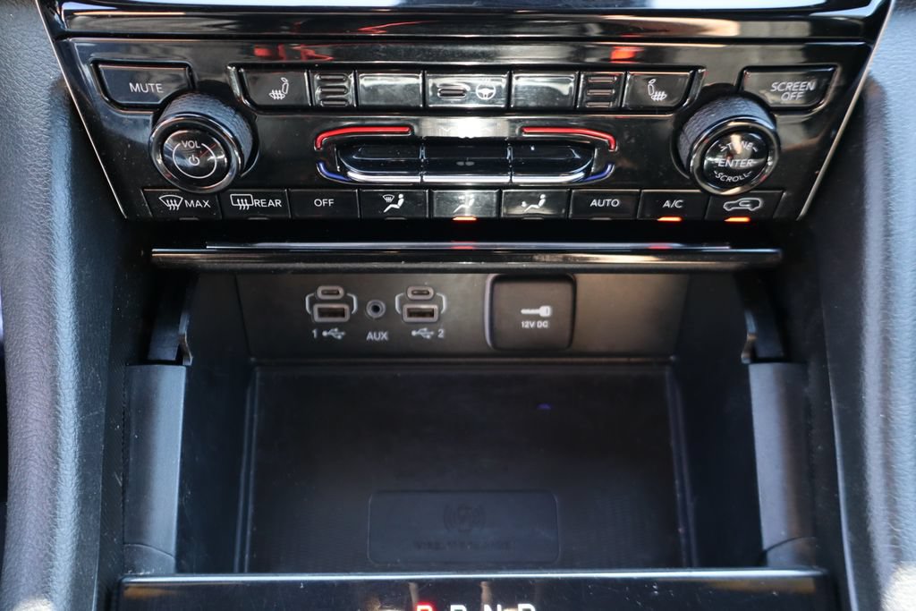 Used 2024 Jeep Grand Cherokee Altitude AWD/4WD image 22