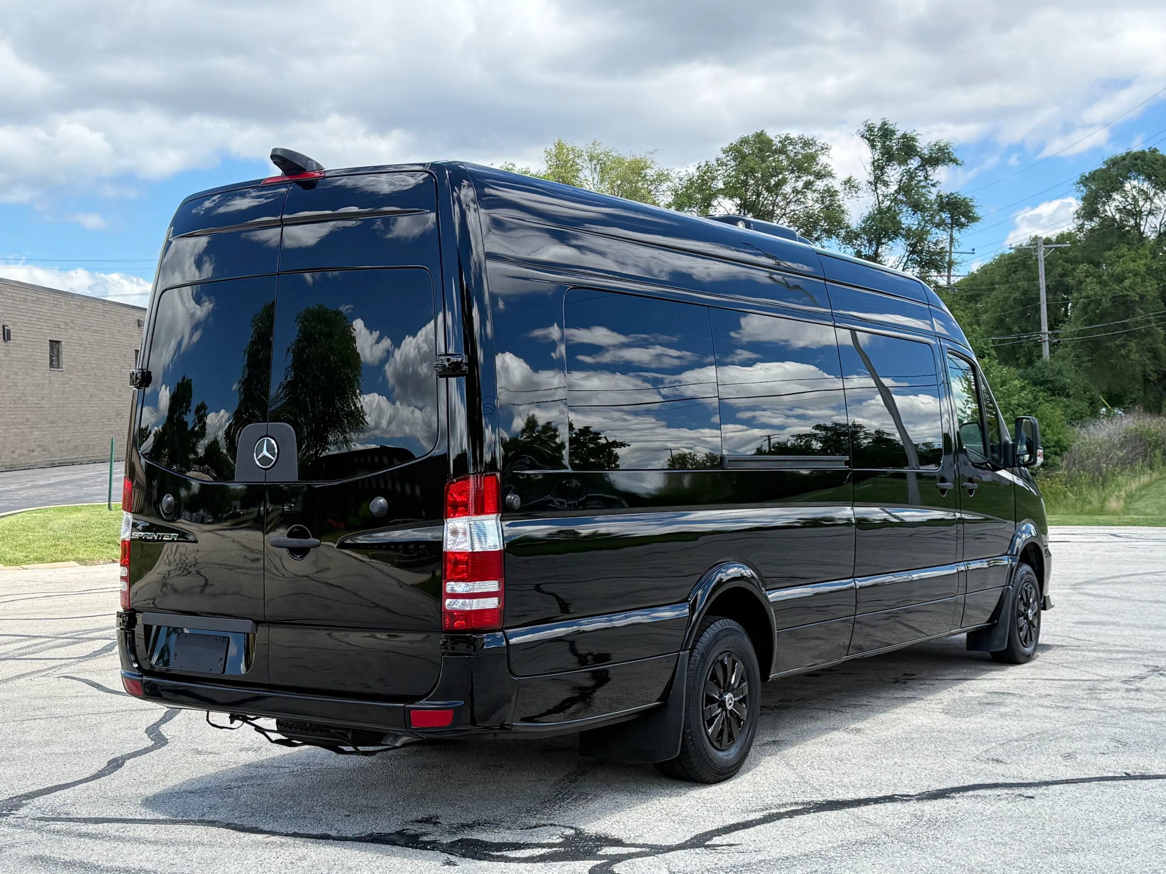 Used 2017 Mercedes-Benz Sprinter 3500 image 7
