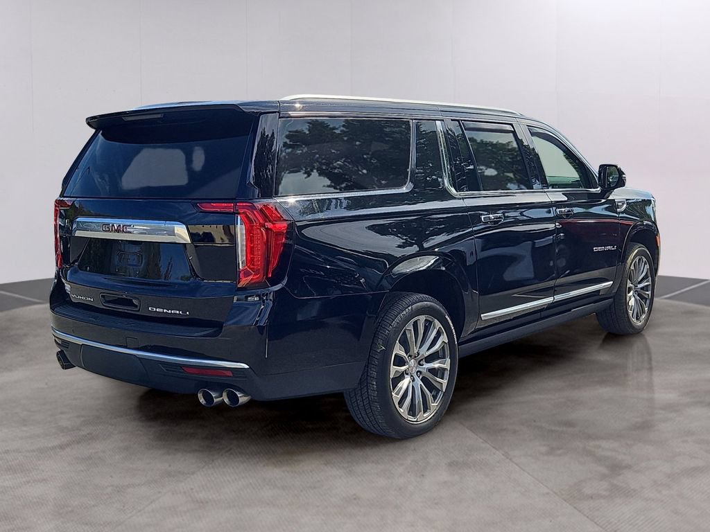 Used 2021 GMC Yukon XL Denali w/ Denali Premium Package AWD/4WD image 4