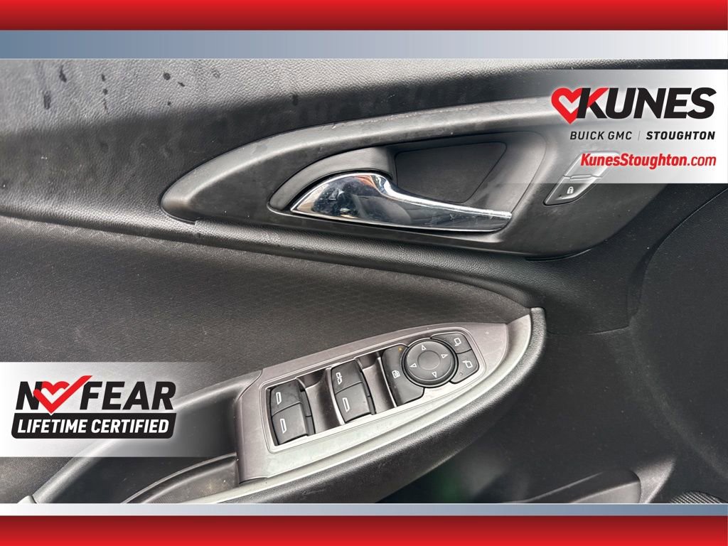 Used 2022 Chevrolet Malibu LT image 19