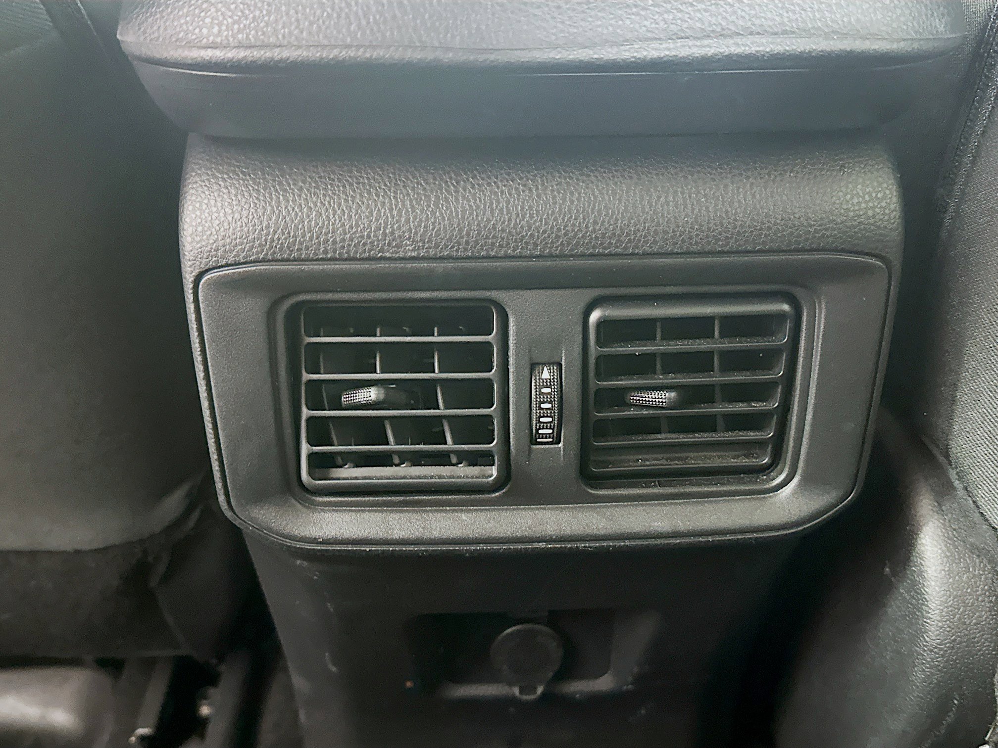 Used 2023 Toyota RAV4 LE FWD image 25