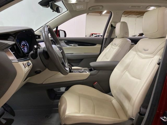 Used 2023 Cadillac XT6 Premium Luxury w/ Technology Package AWD/4WD image 37
