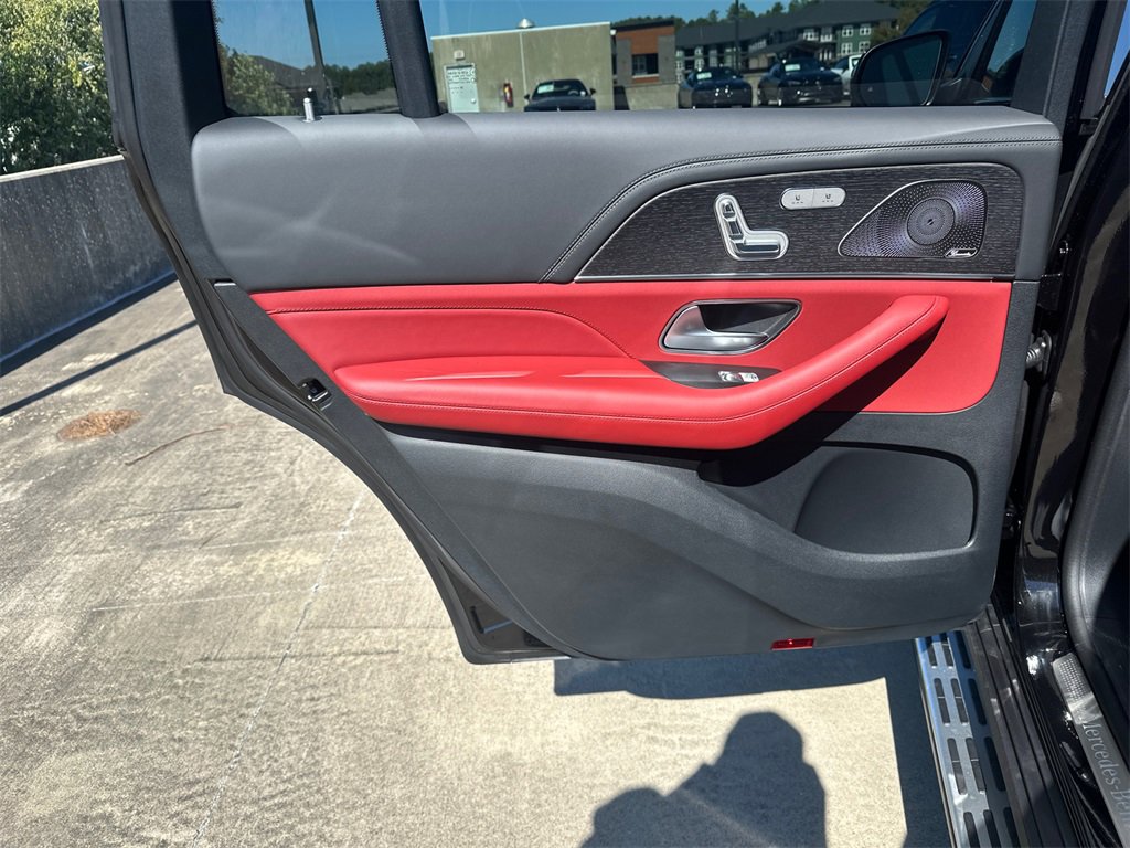 New 2026 Mercedes-Benz GLS 580 4MATIC image 25
