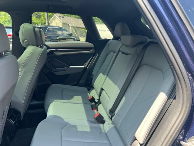 Used 2022 Audi Q3 2.0T Premium w/ Black Optic Sport Package AWD/4WD image 18