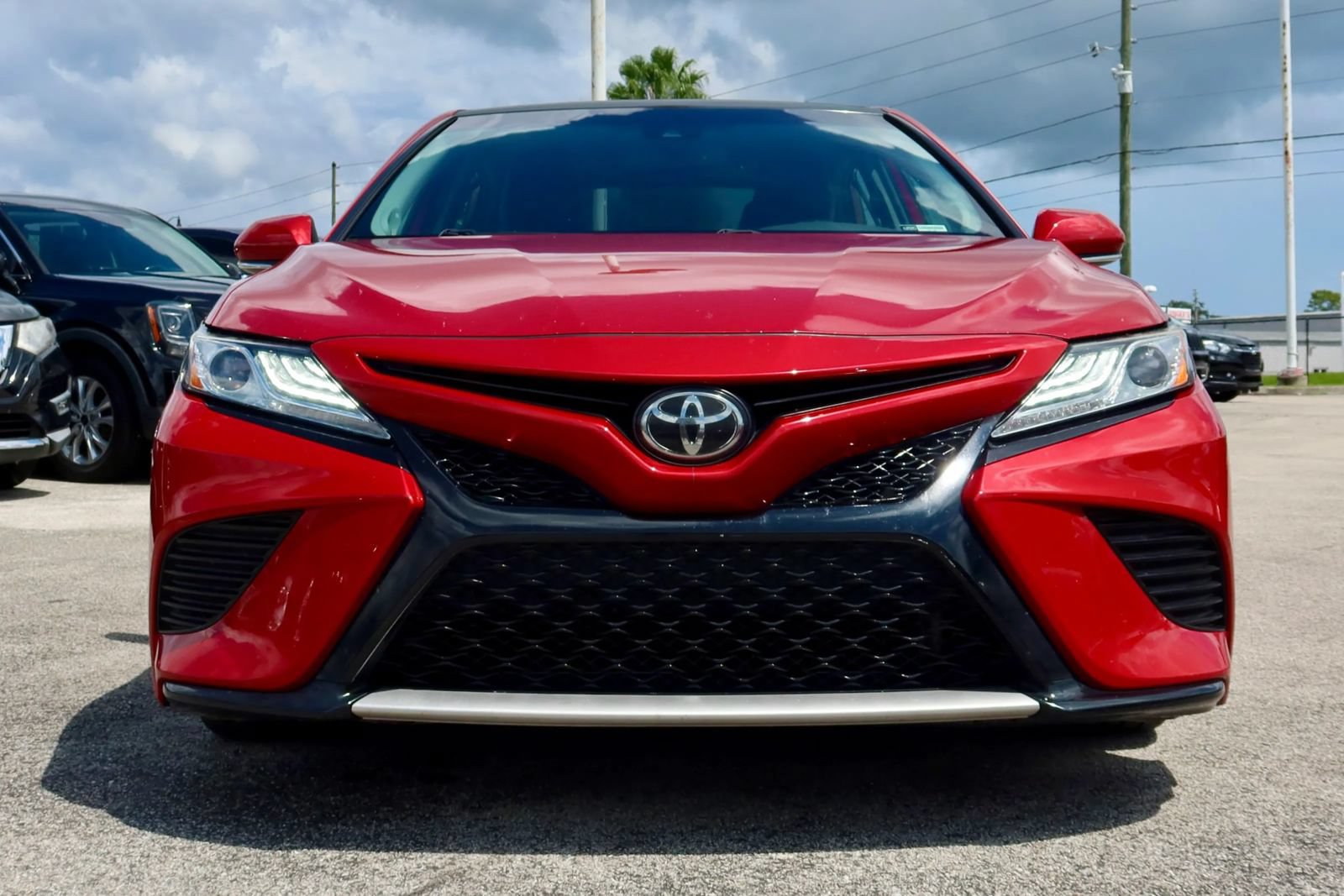 Used 2020 Toyota Camry XSE FWD image 6