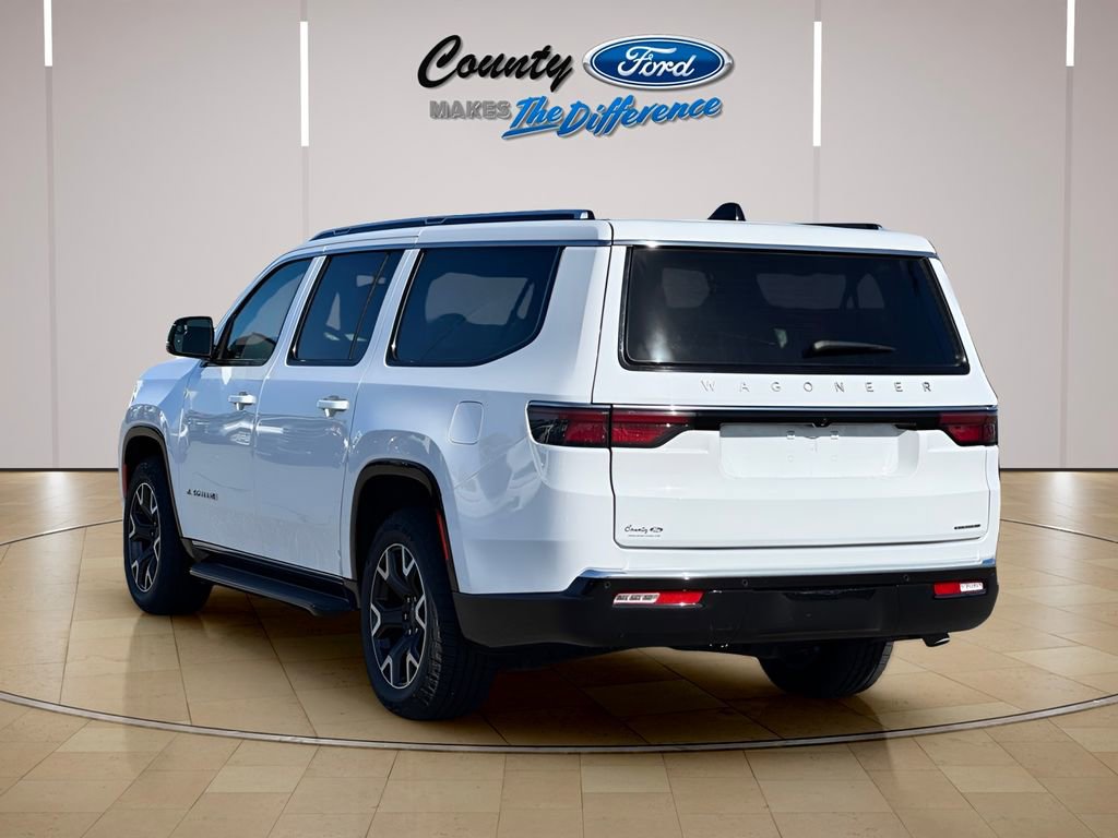 Used 2024 Jeep Wagoneer L Series III w/ Flexible Seating Group AWD/4WD image 5