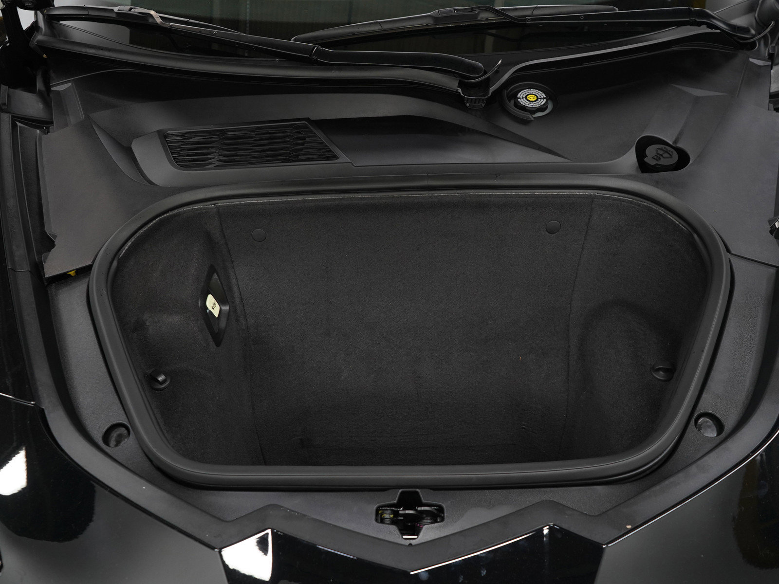 Used 2020 Chevrolet Corvette Stingray Premium Cpe w/ 3LT Preferred Equipment Group RWD image 33