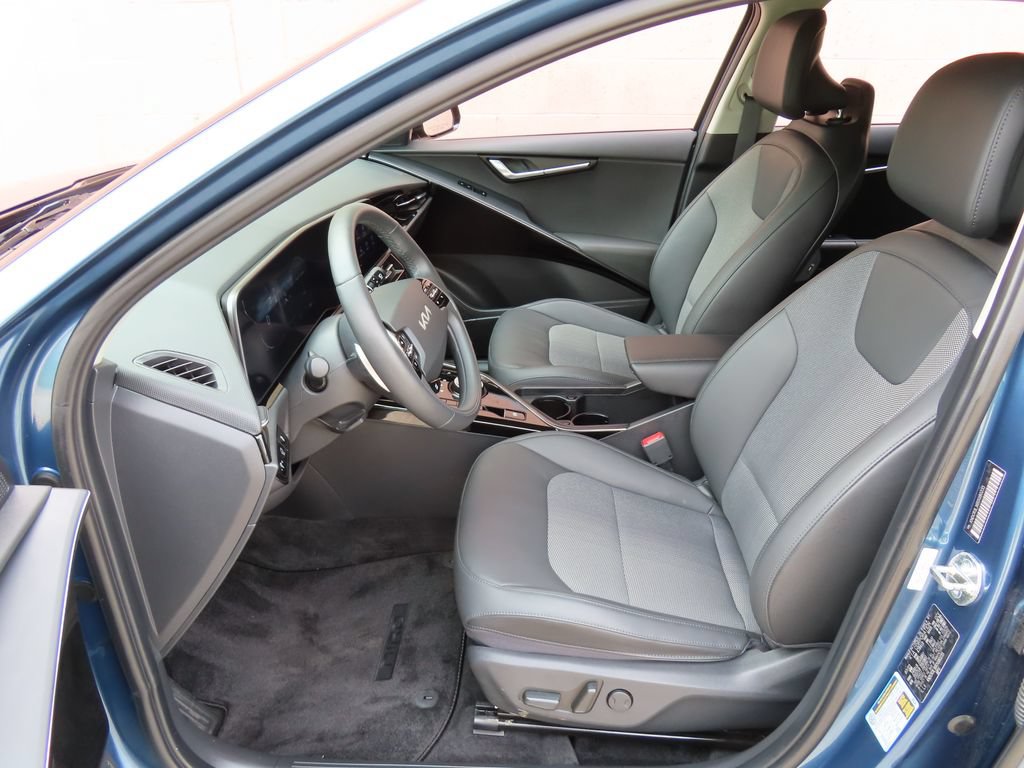 Certified 2024 Kia Niro Wind w/ Wind Preserve Package FWD image 24