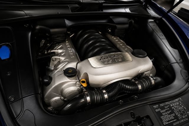 Used 2005 Porsche Cayenne Turbo AWD/4WD image 12