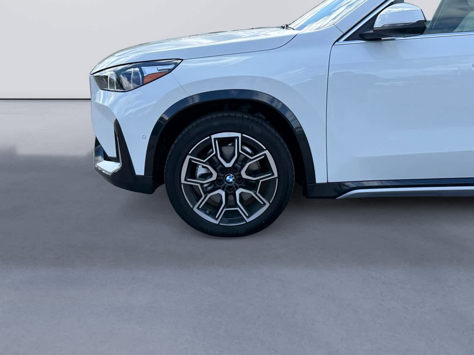 New 2026 BMW X1 xDrive28i w/ Technology Package AWD/4WD image 9