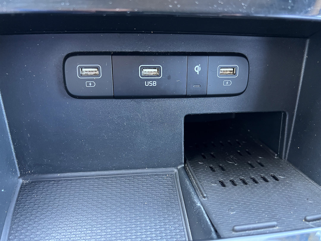 Used 2023 Kia Carnival SX FWD image 28