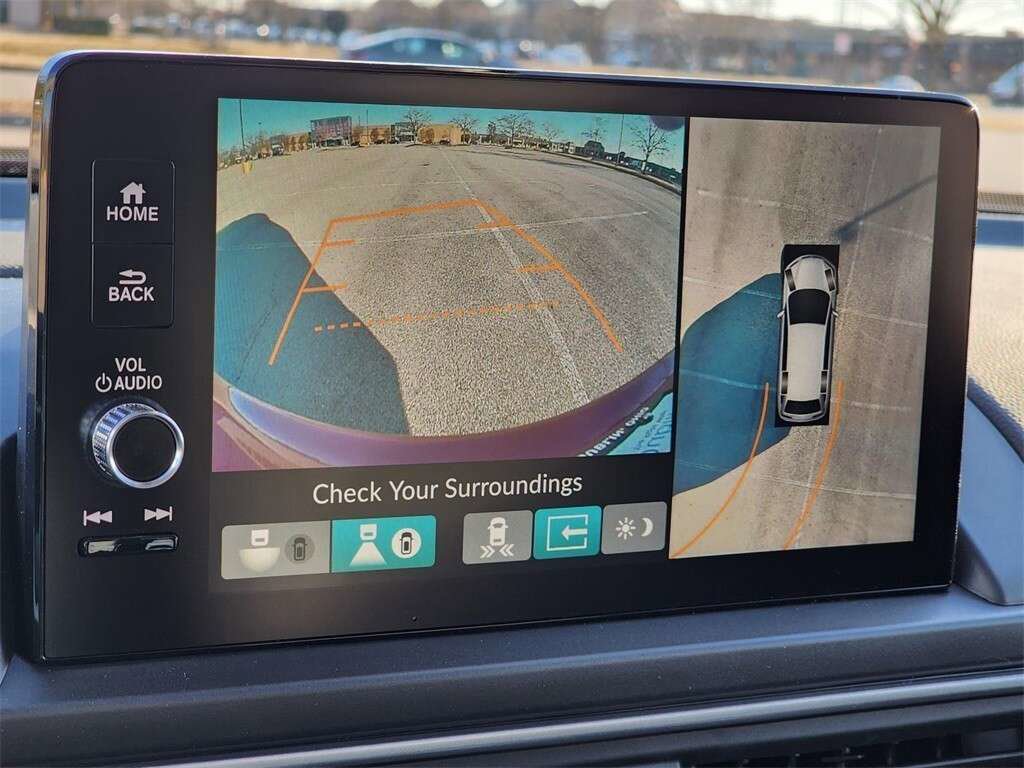 Used 2024 Honda Pilot Elite image 11