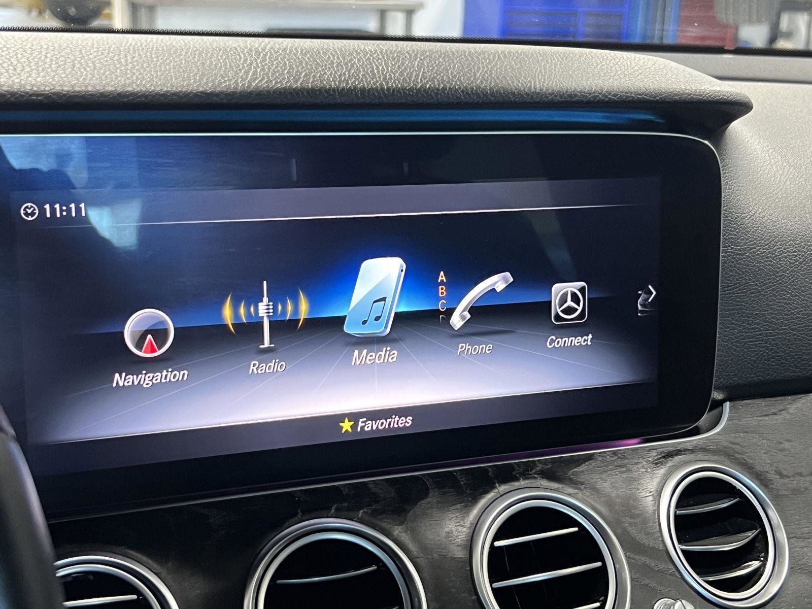 Used 2020 Mercedes-Benz E 350 4MATIC Sedan image 26