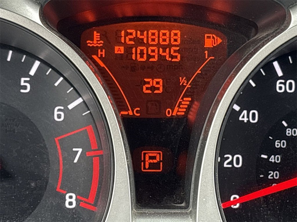 Used 2014 Nissan Juke SV w/ Navigation Package image 16