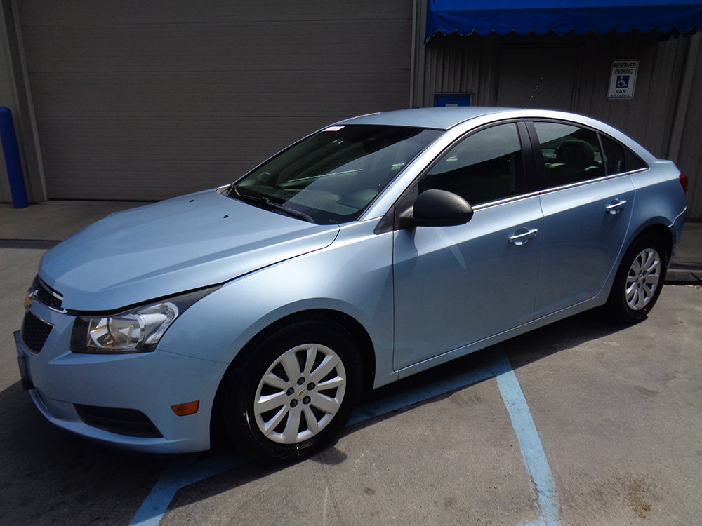 Used 2011 Chevrolet Cruze LS w/ Connectivity Package image 3