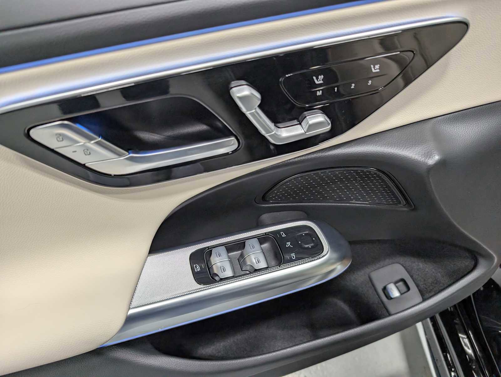 New 2026 Mercedes-Benz E 350 4MATIC Sedan image 33