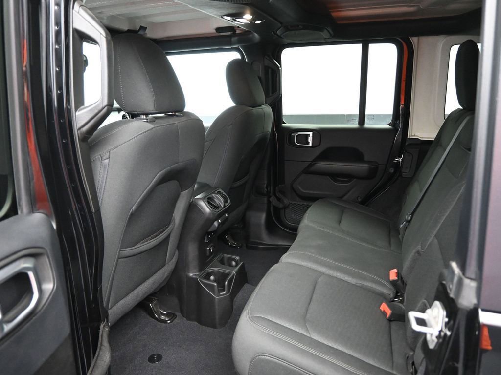 Used 2019 Jeep Wrangler Unlimited Sahara w/ Dual Top Group image 28