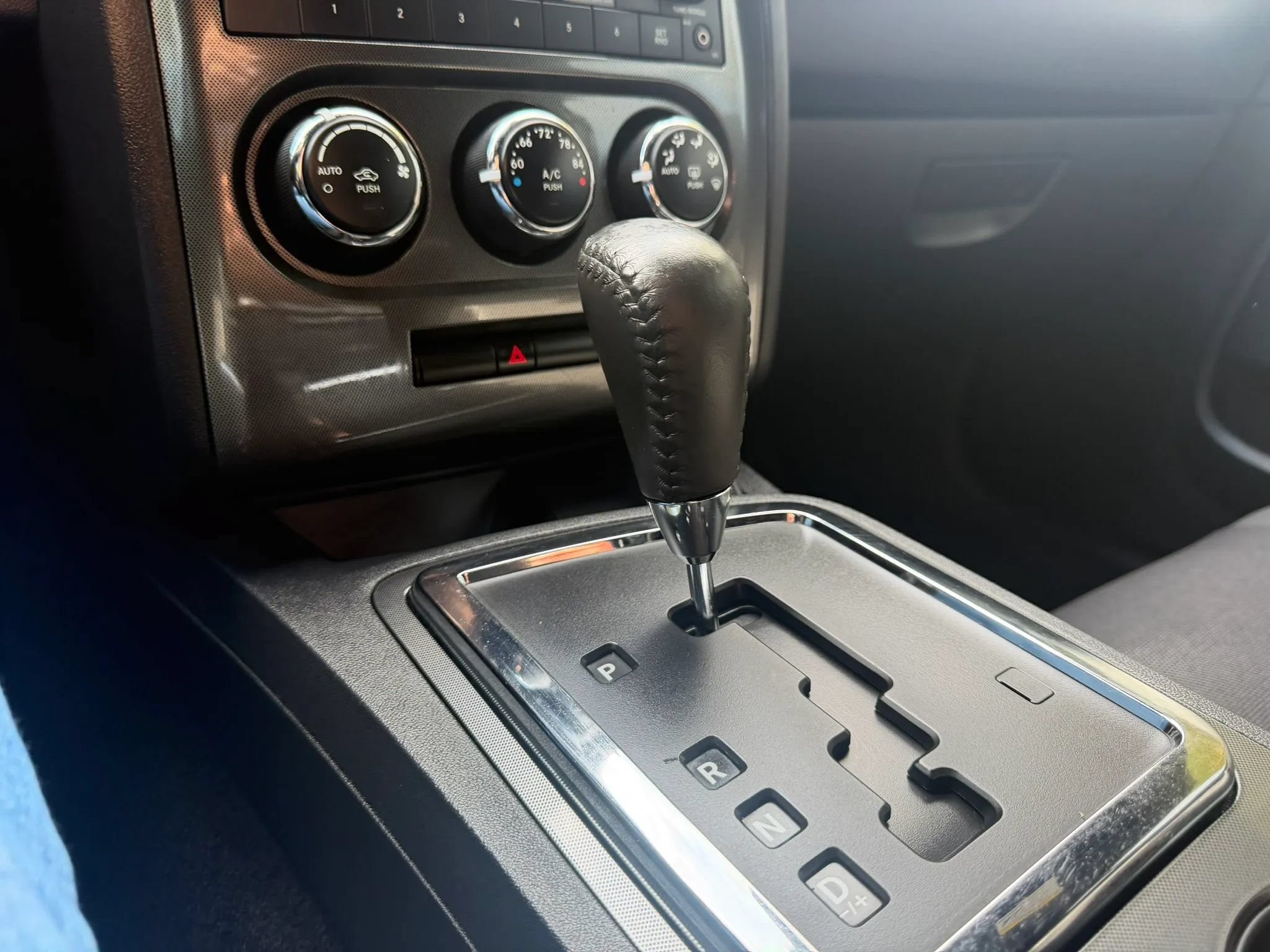 Used 2011 Dodge Challenger RWD image 21
