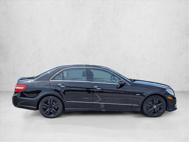 Used 2011 Mercedes-Benz E 350 BlueTEC Sedan image 4