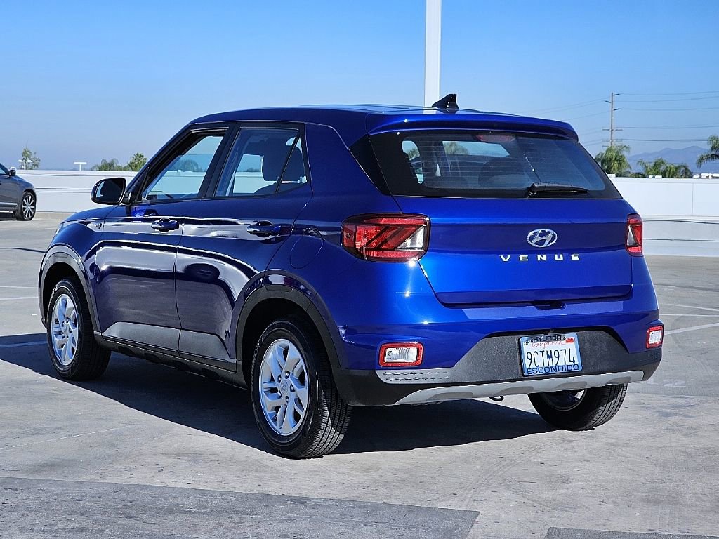 Used 2022 Hyundai Venue SE FWD image 13