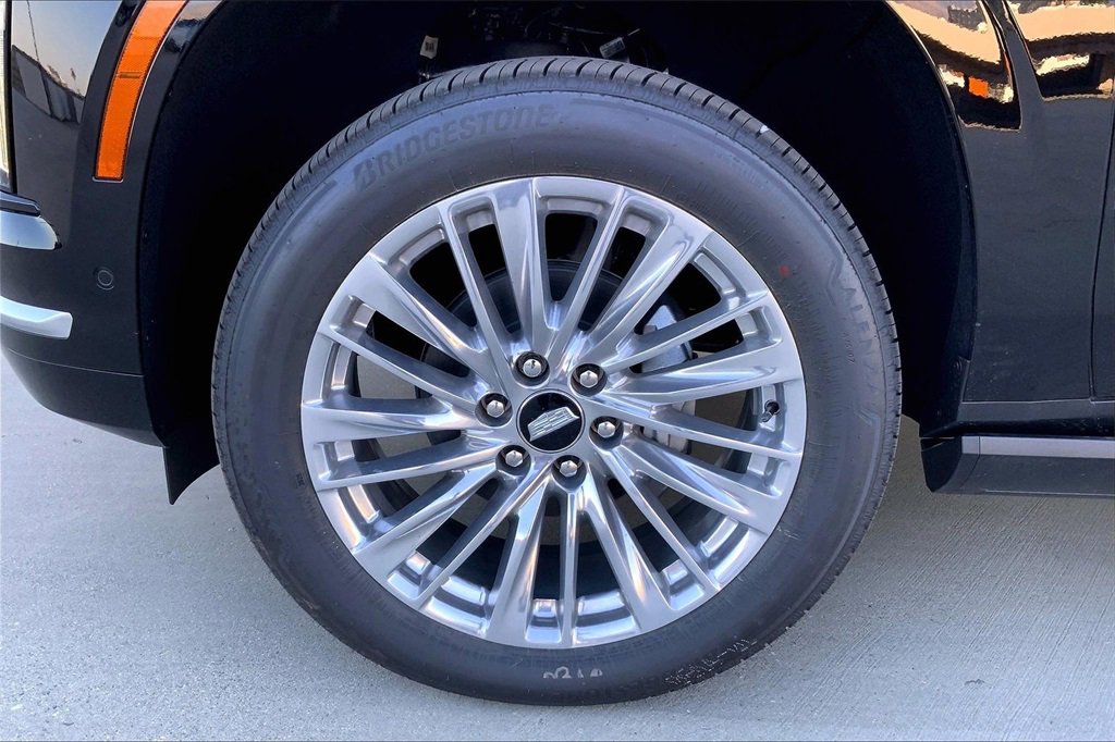 New 2026 Cadillac Escalade Luxury image 13