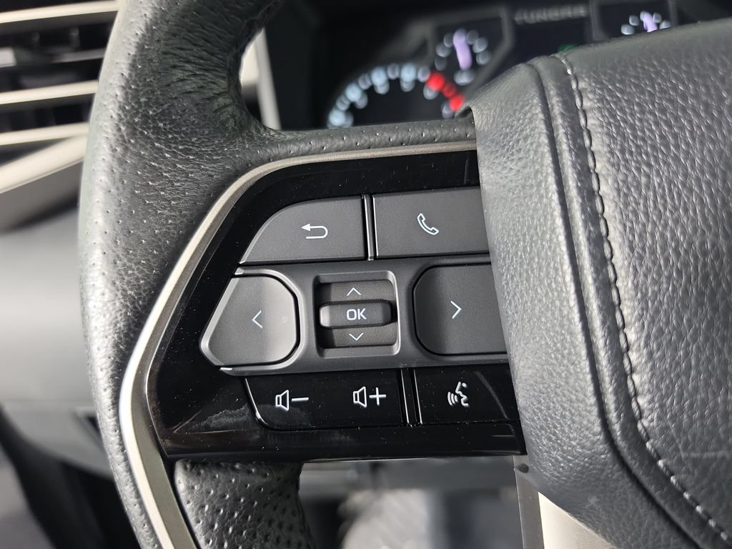 Used 2023 Toyota Tundra Limited AWD/4WD image 16