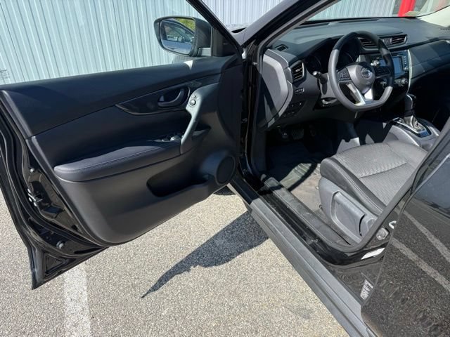 Used 2019 Nissan Rogue S AWD/4WD image 15