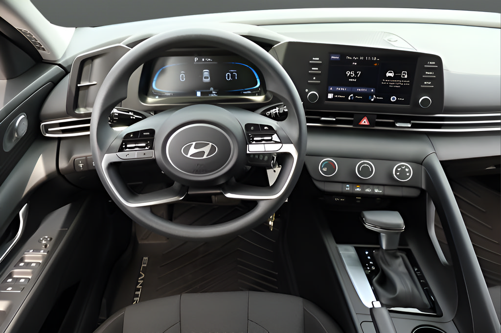 Used 2025 Hyundai Elantra SE FWD image 14