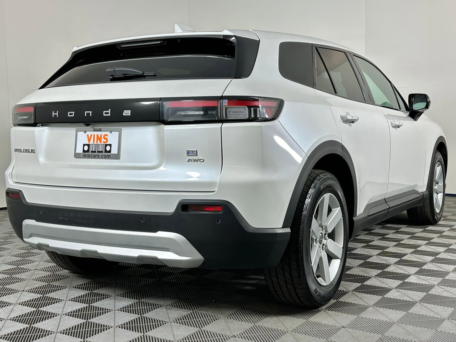 Used 2024 Honda Prologue EX image 4