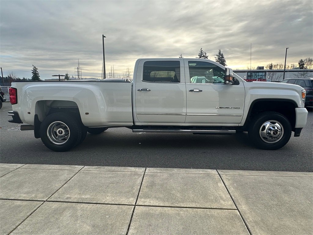 Used 2015 GMC Sierra 3500 Denali w/ Duramax Plus Package image 6