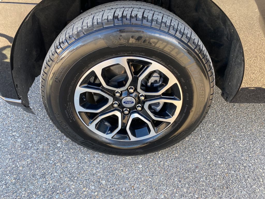 Used 2024 Ford Expedition Max XLT image 28