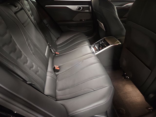 Certified 2025 BMW 840i RWD image 21