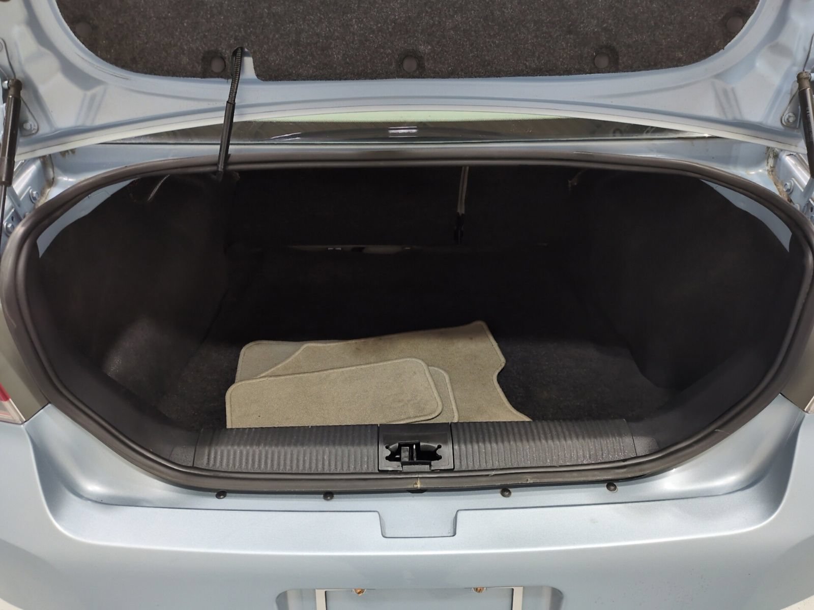 Used 2009 Ford Focus SEL FWD image 12