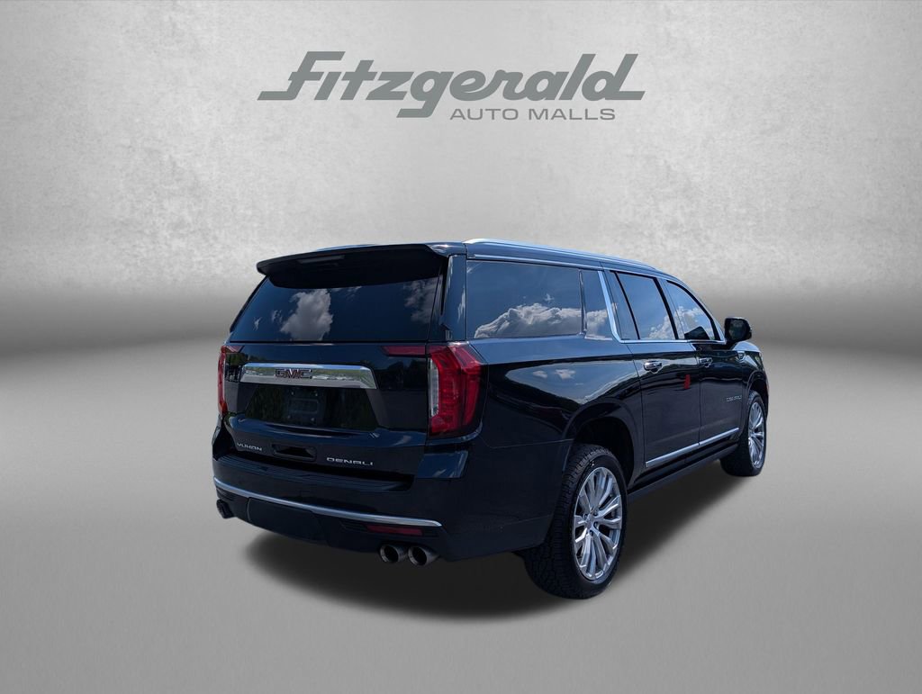 Used 2023 GMC Yukon XL Denali AWD/4WD image 7